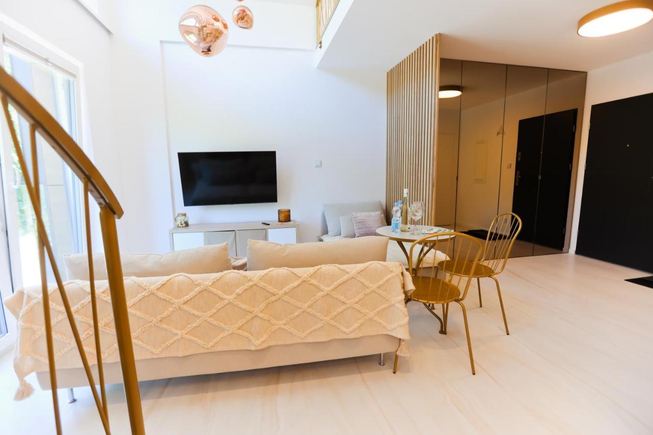 M&K Apartamenty Sailors Golden Yacht, Gdansk - Wyspa Sobieszewska Bagian luar foto